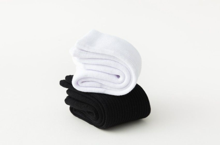 Gym socks plain white and black
