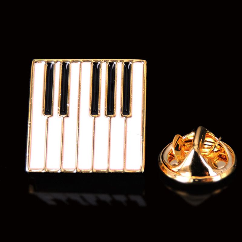 Minimalist lapel pin 017 silver